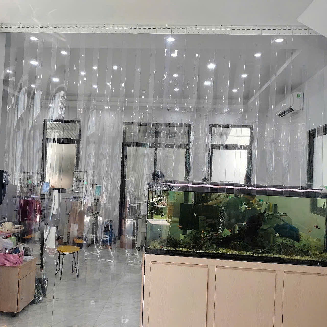 Rèm nhựa pvc ngăn lạnh 2026, Lắp đặt hôm nay, Giao toàn quốc Rèm ngăn lạnh xếp gọn