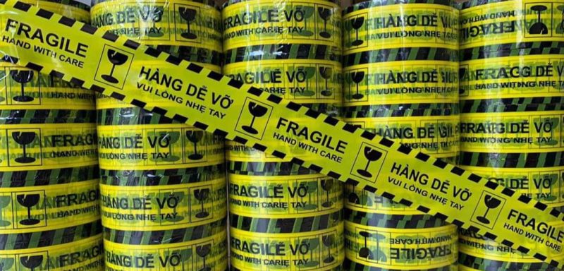 băng dính dễ vỡ đóng hàng