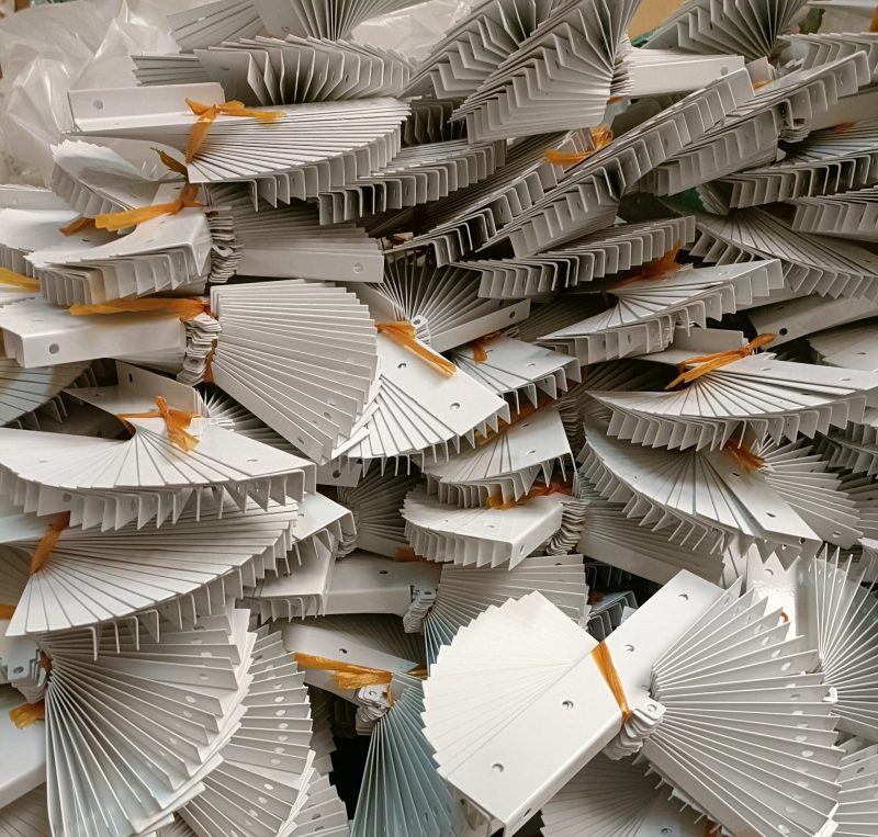 Rèm ngăn điều hoà, rèm ngăn lạnh, rèm nhựa trong suốt Bát xoay lật làm rèm ngăn điều hoà