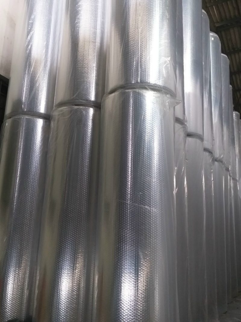 Cuộn cách nhiệt chống nóng khổ 1.56m x dài 40m Tấm cách nhiệt chống nóng