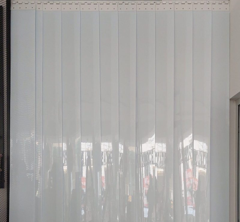 Rèm ngăn điều hoà màu trắng sữa